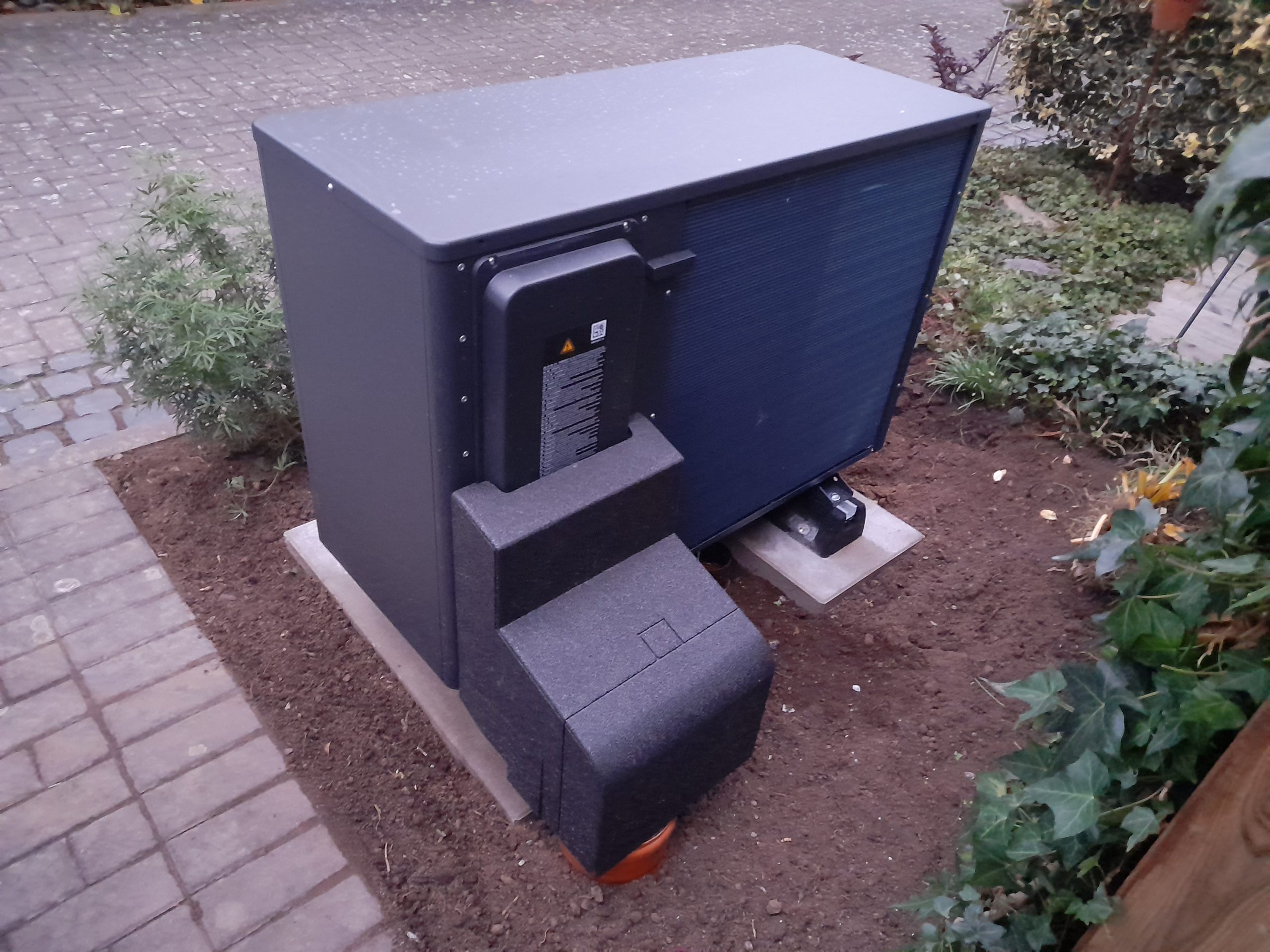 Außeneinheit einer Wärmepumpe von Engelmann-Energien
