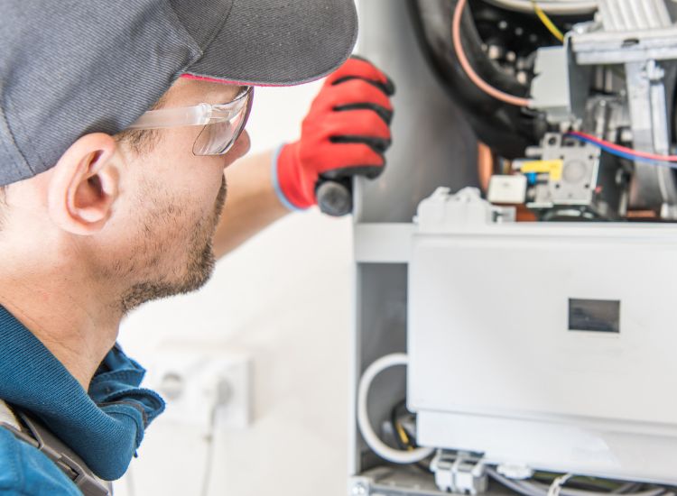 Reparatur und Service an Heizungsanlage